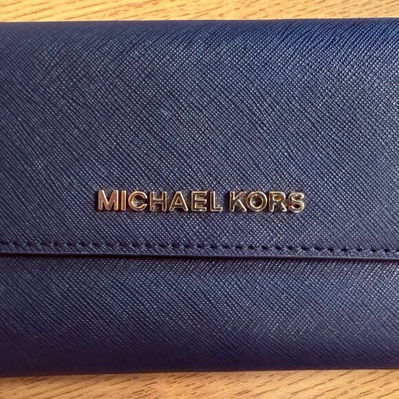 Michael Kors Handbags - Michael Kors Trifold Wallet